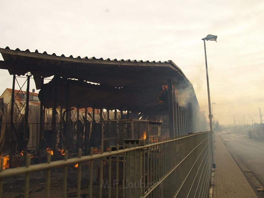 Grossbrand Holzlager Siegburg Industriestr P220.JPG